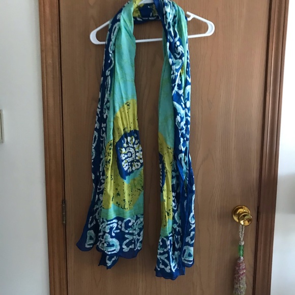 Scarf / Sarong - Picture 1 of 4